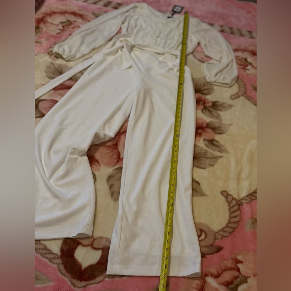 DKNY Cream Long Sleeve Wide Leg Belted Jumpsuit - Size 6 - Picture 7 of 13